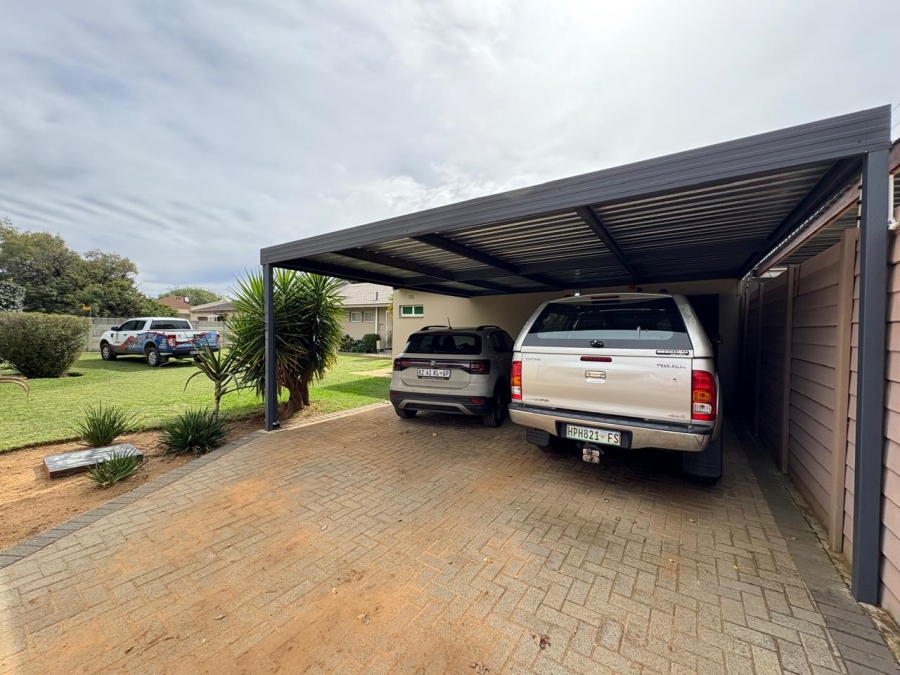 3 Bedroom Property for Sale in Flamingo Park Free State